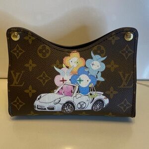 ✅ PRICE IS FIRM ✅ Fashion Tissue Holder.